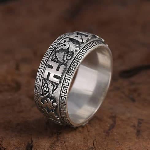 Anti-Stress Ring <Br>Buddhistisk Hagekors (Sølv)